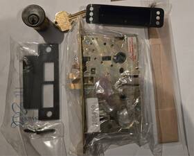 9169 Accurate Mortise Lock With Classic Brass Keyway And Cylinder Oiled Bronze