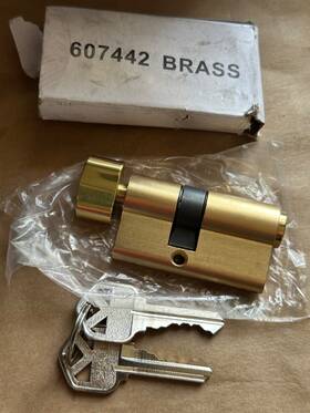 607442 Andersen Brass Storm Door Lock Cylinder With Keys