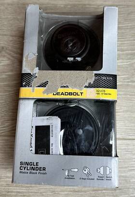 1007-789-979 Defiant Deadbolt Single Cylinder Matte Black