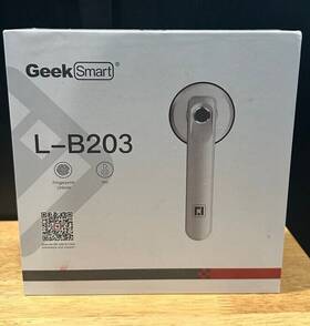 L-b203 Geek Smart New Open Box Fingerprint/key Door Handle