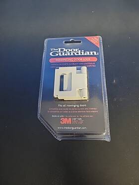 Guardian 626386470116 The Door Out Swinging Lock White 3m
