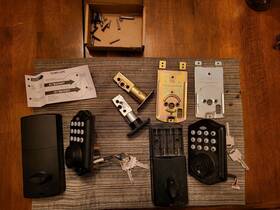 8712503 Honeywell Two Digital Deadbolts With Electronic Keypad As Is For Parts