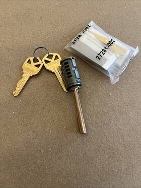 215794 Kwikset Gold Deadbolt Cylinder Replacement With Smartkey Security