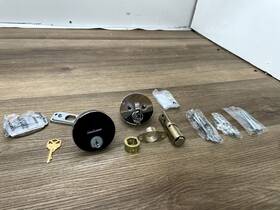 258rdt-26s.strkp Kwikset Uptown Low Profile Polished Chrome Single Cylinder Contemporary Deadbolt