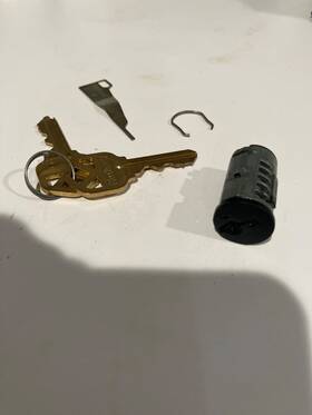83279 Kwikset Bronze Smartkey Entry Cylinder Replacement 2 Keys