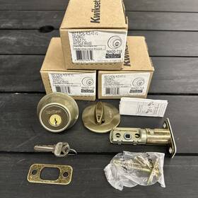 96600-718 Kwikset 3 Deadbolt Antique Brass