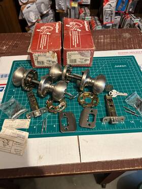 97402-394 Kwikset Nos 2-pack Lot 740-15s Laurel Keyed Entry Single Cylinder Door Knob