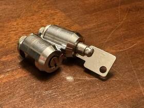 Cs-2401 Lock & Cubesmart Long Mill Cylinder