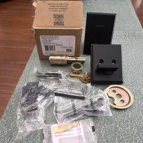 92580-091 Master Lock Deadbolt Matte Black Metal With Key Model Universal Mount
