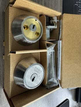 11c633t2626fhpna2333600f Medeco Maxum Deadbolt Satin Chrome Captive Double Cylinder 11c63 With Key