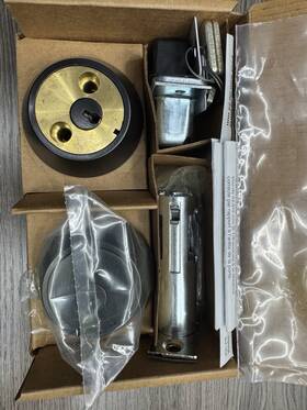 Medeco Med11tc633-22-fhp Maxum Deadbolt Satin Finish Silver Black Double Cylinder With Key