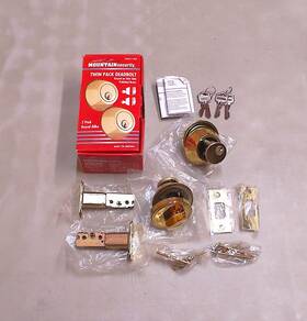 3521-105 Mountain Security 039208964531 Twin Pack Entry Door Deadbolt Lock Set Keyed Alike