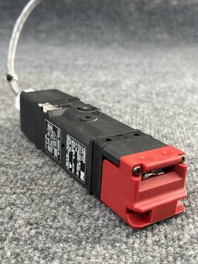 D4sl-n4hfg-d Omron - Safety Door Lock Used Missing Release Key