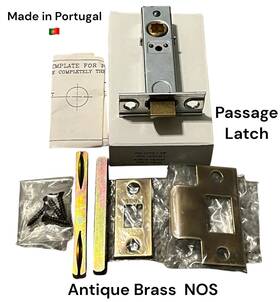 7972 Period Brass Square Passage Door Latch Kit 2-3/8 Antique