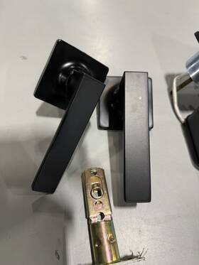 Snugspot 008678914131 Wifi Fingerprint Smart Lock With App Control - Black