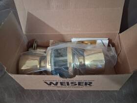 T953862a.3 Weiser Lock Gac531 B3 Ws B Rls1 Beverly Entry Entrance Knobset - Polished Gold New