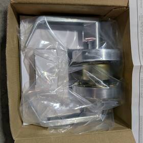 4602ln626 Yale 4602ln Privacy Door Lock Lever Set Satin Chrome For Interior Never Used