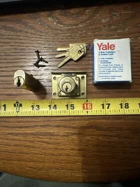 5591 Yale Vtg Drawer Lock No Brass Keyed 3 Way Cupboard And Cabinet With Keys