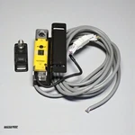 Keyence GS-71N5 Security Door & GS-A21 Actuator Safety Interlock Npn New. Fixed Price $199.99.
