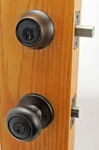 Kwikset Cove Entry Knob Deadbolt Venetian Bronze 690CV11PSMARTKEY #89I. Fixed Price $16.99.