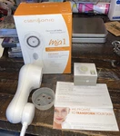 Clarisonic Mia 1 Skin Cleansing Tool White +new Sensitive Brush Head. Fixed Price $73.00.