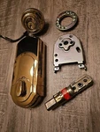 Kwikset 925 Kevo 15 Smartcode Electronic Deadbolt Gold (no Keys). Fixed Price $19.99.